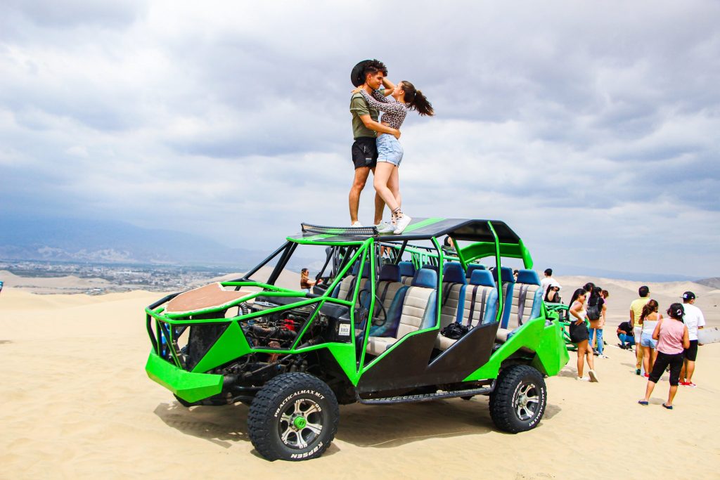 Ica: Paracas + Islas Ballestas + Huacachina