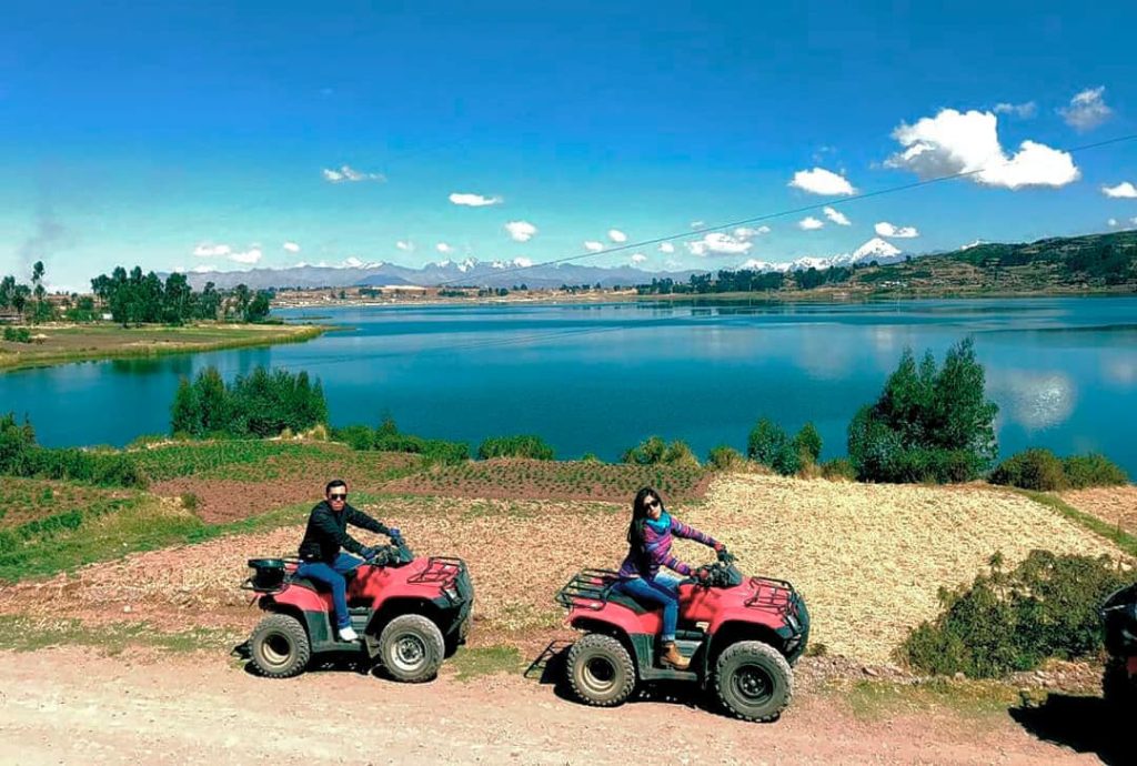 Tour en Cuatrimotos: Morada de los Dioses + Laguna Piuray (Medio Día)