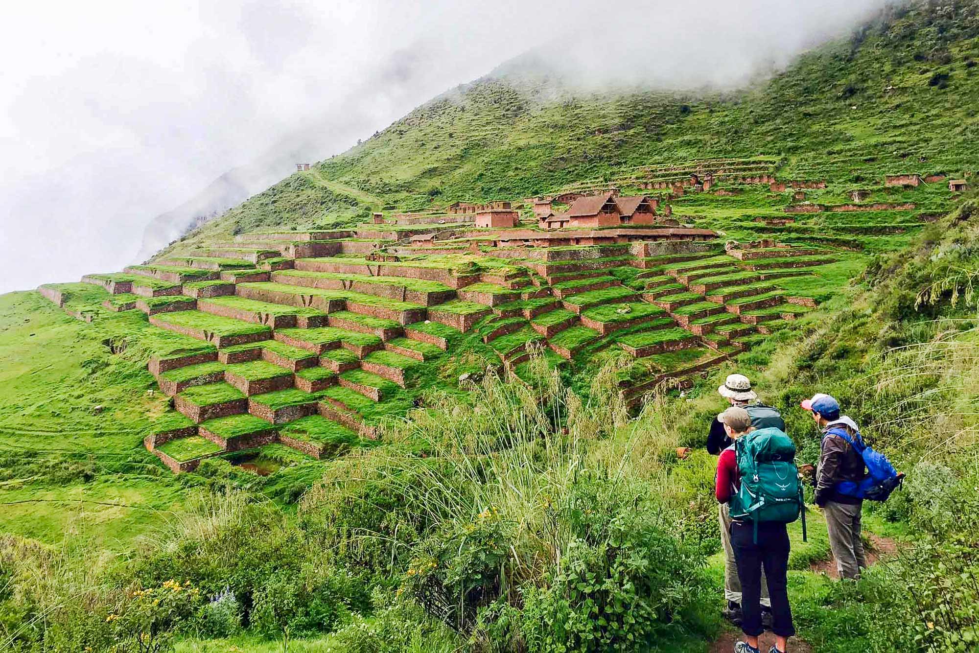 Trek de Huchuy Qosqo a Machu Picchu (2 Días)